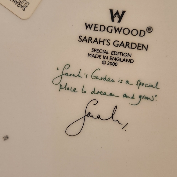 Sarah's Garden by Wedgewood - Picture 2 of 2